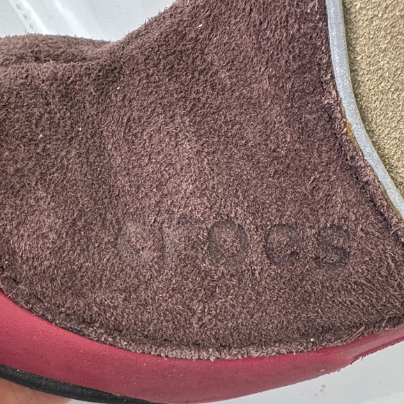 Crocs Boys Dawson Suede Boots - Red and Brown - Picture 13 of 16